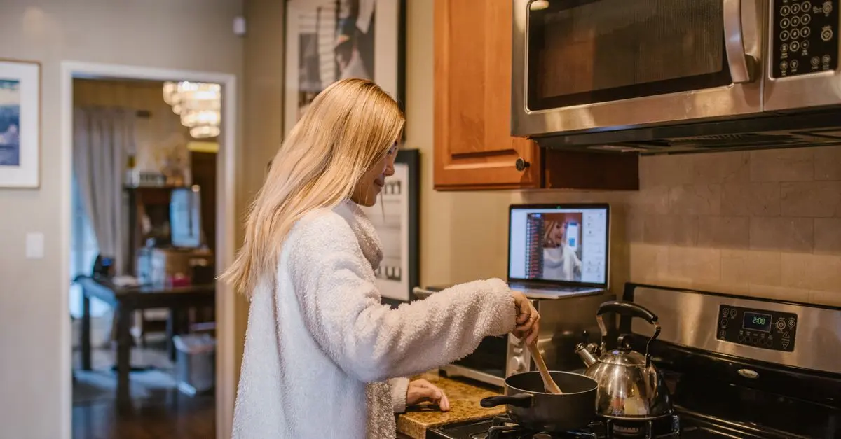Essential Microwave Oven Cooking Tips